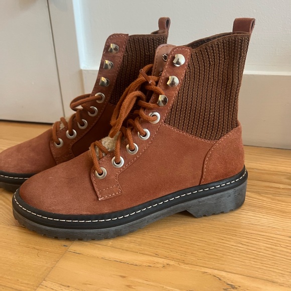 COPY - Winter boot - Picture 1 of 4
